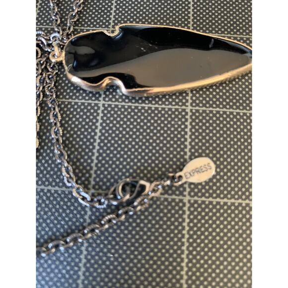 EXPRESS Gold Tone Cross Acrylic Arrowhead Gray Metal Chain Necklace 32”L - Picture 6 of 9